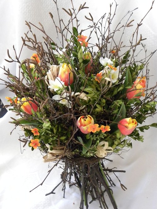 Březová kytka s tulipány — foto 2