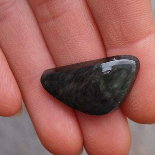 Obsidián duhový, kabošon č. 1384 — foto 5