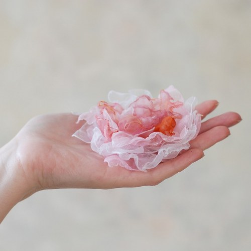 Delicate - brož z organzy — foto 5