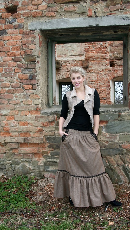 Sukně vlněná s aplikací — foto 5