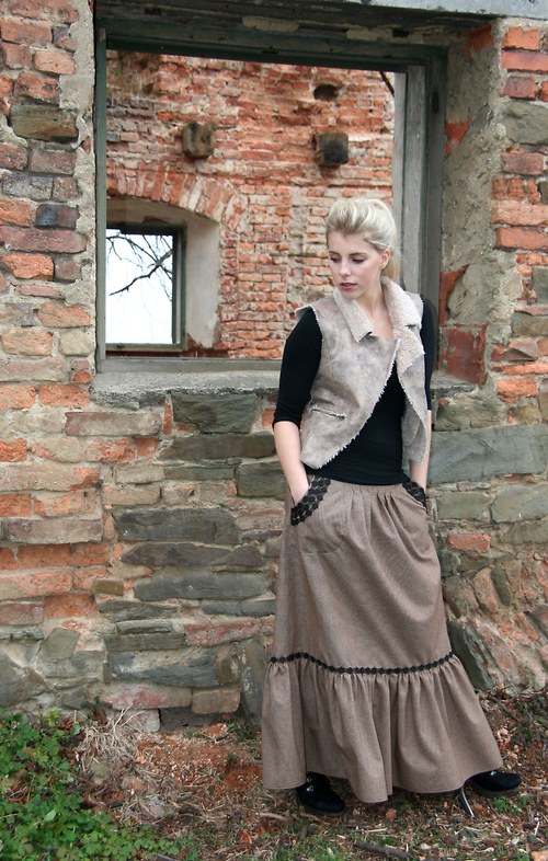 Sukně vlněná s aplikací — foto 6