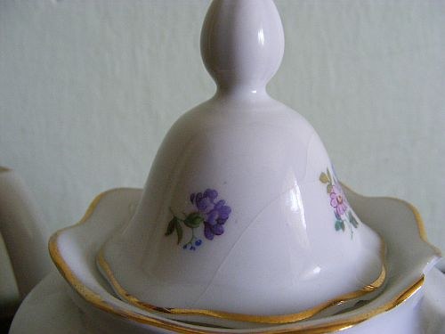 Porcelánová půvabná konvice — foto 5