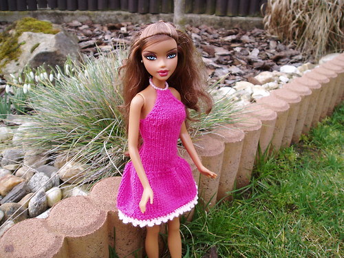 Šaty pro Barbie a botky — foto 3