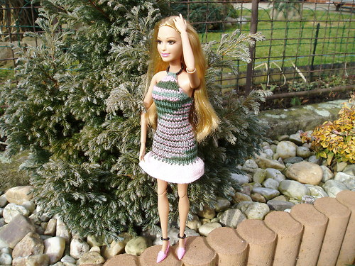 Šaty pro Barbie a botky — foto 2