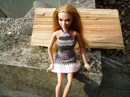 Šaty pro Barbie a botky — foto 3