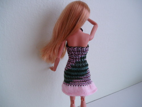 Šaty pro Barbie a botky — foto 4