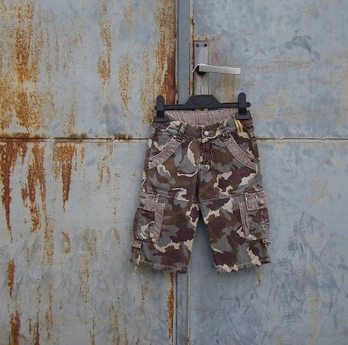 Sleva - unisex maskáčové bermudy, kraťasy — foto 2
