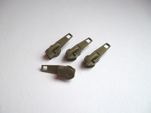 Zipy - metráž (5 mm) - khaki (268) — foto 2
