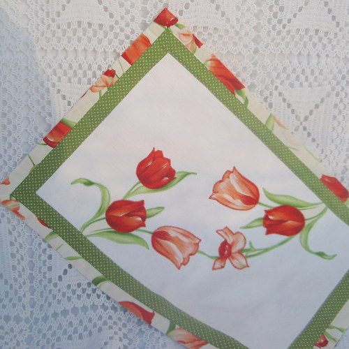Simply tulips I - středový ubrus — foto 2