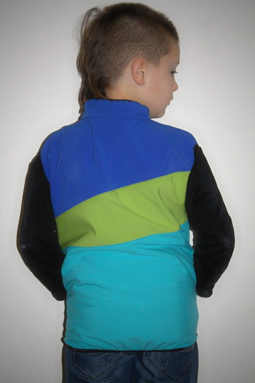 Softshellová vestička sešívaná :) — foto 2