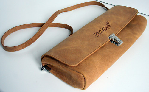 Leather Letter no. 14 Honey — foto 2