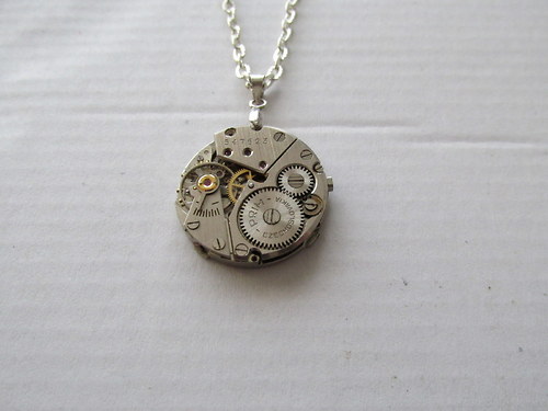 HODINKOVÝ steampunkový přívěsek — foto 2