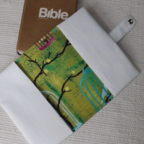 Obal na Bibli "Bílý se zeleným květem" — foto 4