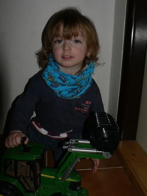 Multifunkční šátek - bagry na tyrkysové — foto 3