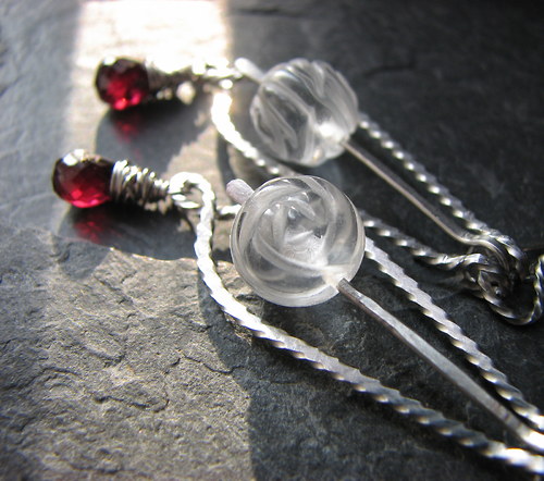 Není růže bez trní — foto 2