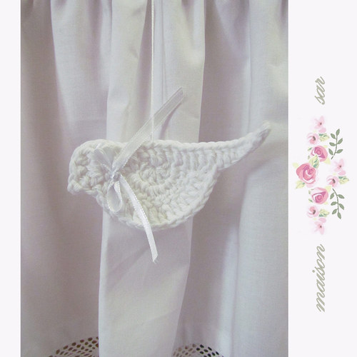 Háčkovaný ptáček WHITE — foto 2