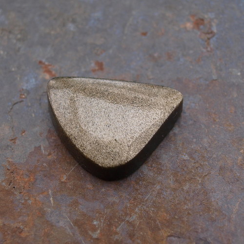 Obsidián stříbrný, kabošon č. 1422 — foto 4