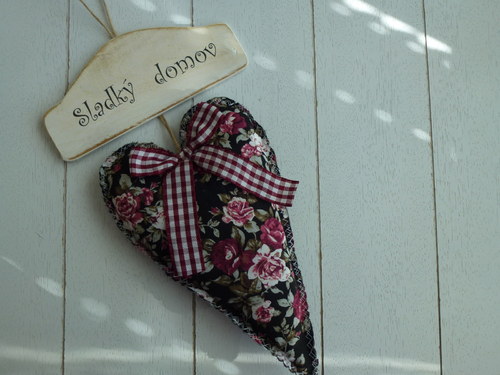 Tabuľka so srdiečkom z látky :-) — foto 2