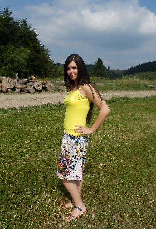 Sukýnka květovaná — foto 3