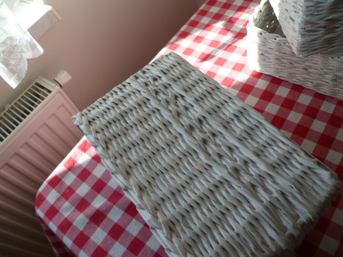 Bílý set košíků do koupelny — foto 4