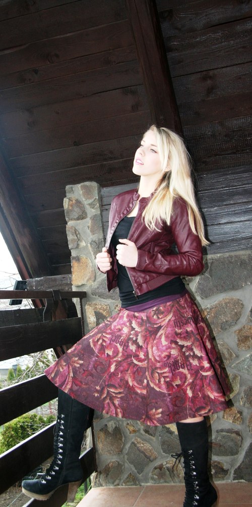 Džínová elastická dílová sukně — foto 5