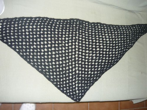 Háčkovaný černý šátek — foto 2