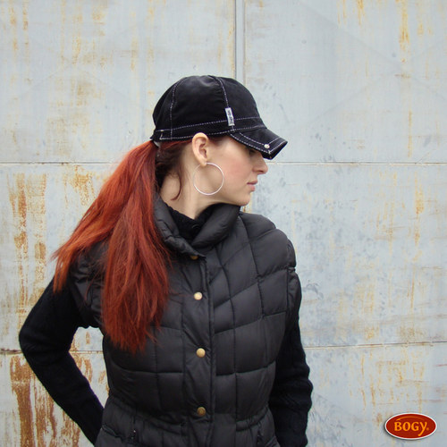 Unisex manšestrová kšiltovka černá — foto 5