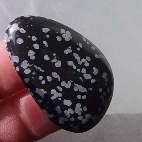 Obsidián vločkový - placka D529 — foto 2