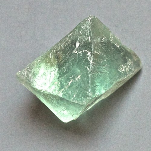 Fluorit- krystal (oktaedr) — foto 3