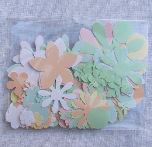 Papírové výseky - květy (pastel) — foto 3