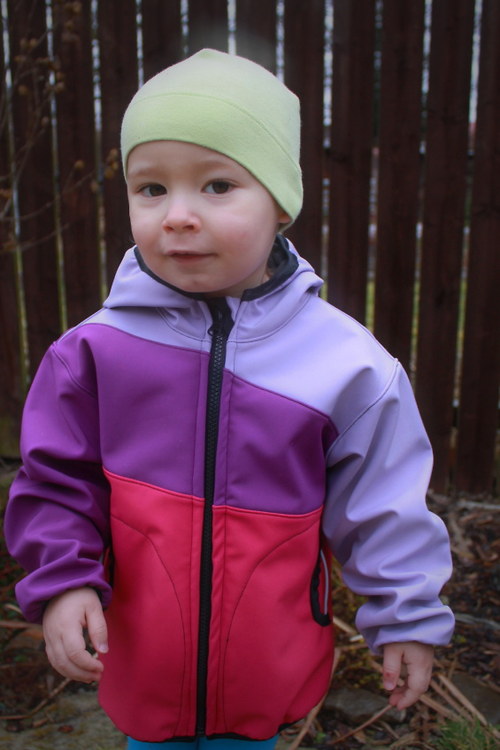 Dětská softshellová bunda – sešívaný design — foto 5