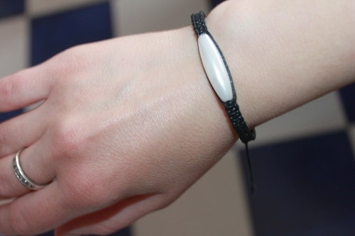 Simple Elegance.. Náramek shamballa/makramé — foto 3