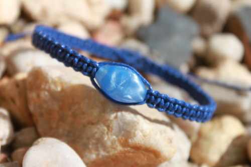 Modrá je dobrá.. Náramek makramé/shamballa — foto 2