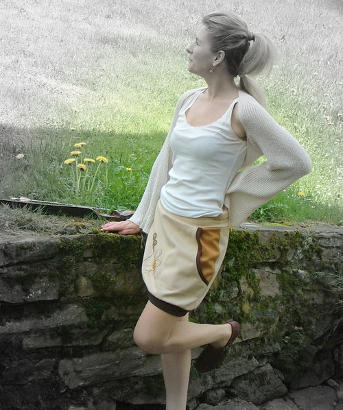 Béžovka kytkatá — foto 5