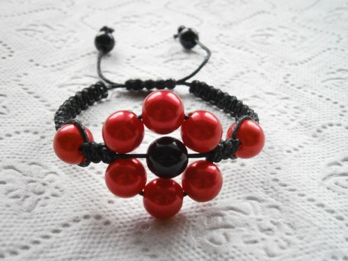 Náramek Shamballa červená kytička — foto 2