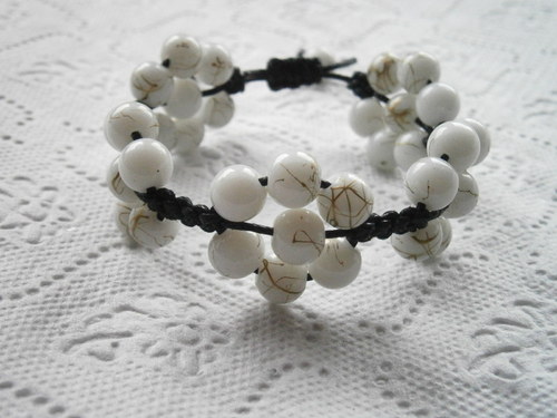 Náramek Shamballa bílé kytičky — foto 2
