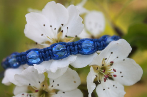 Modrá je dobrá.. Náramek makramé/shamballa — foto 3