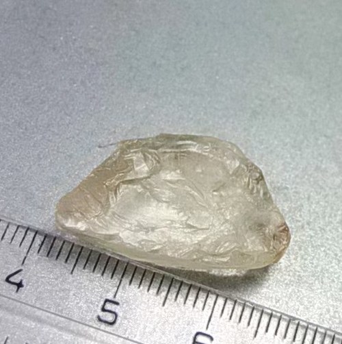 Labradorit šampaňský surový - D620 — foto 2
