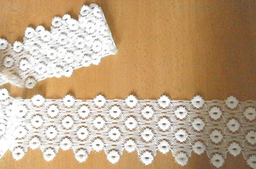 Zbytek bílé krajky — foto 2
