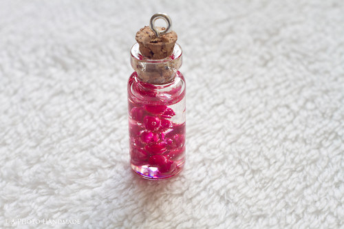 Dark pink balls in glass — foto 4