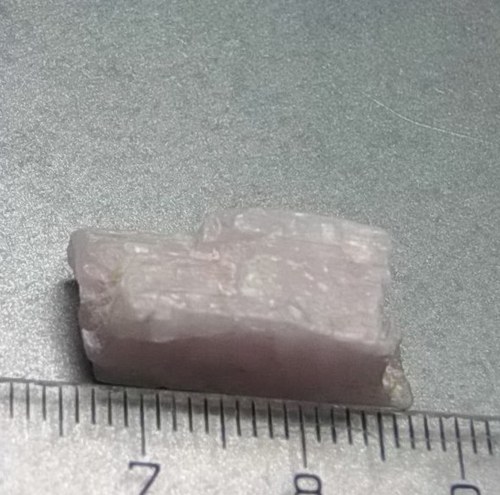 Kunzit krystal - D649 — foto 3