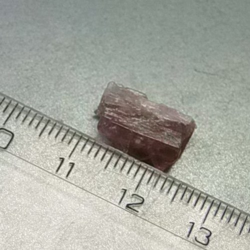Rubelit surový (turmalín) - D688 — foto 2