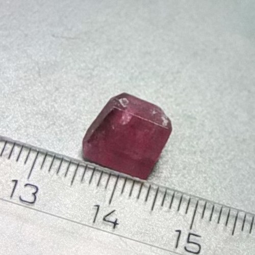 Rubín surový - D692 — foto 2