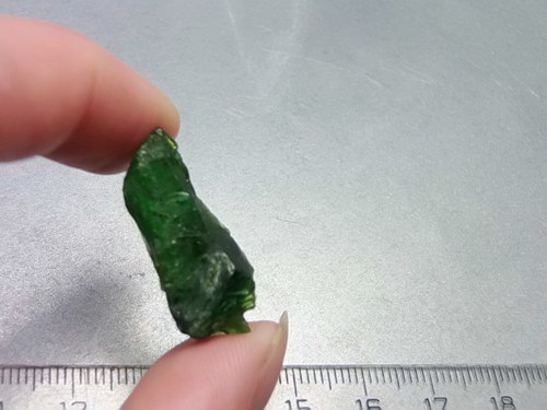 Chromdiopsid surový - D706 — foto 3