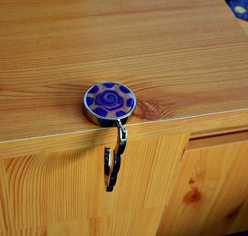 Háček na kabelku Lilac Hook — foto 2