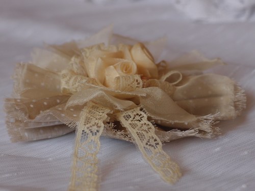 Brož ve stylu shabby chic — foto 4