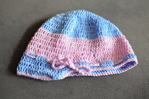 Čepička modro-růžová s kšiltíkem, 6+ m — foto 4