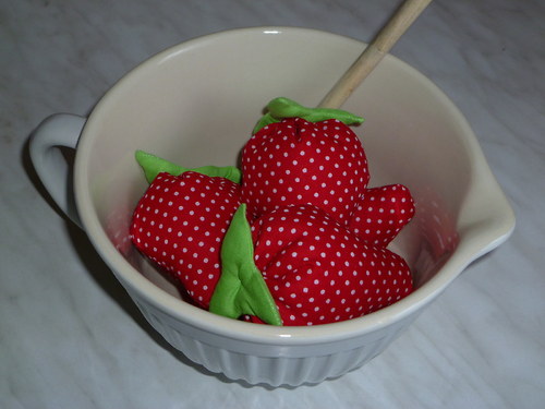 Sada tří velkých jahod — foto 2