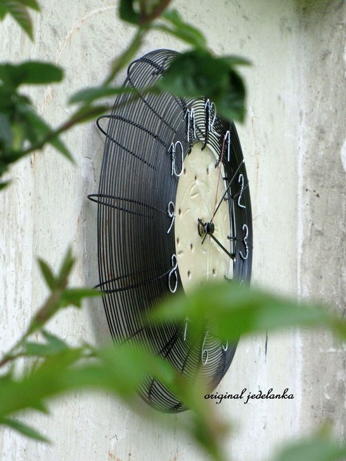 Bílá nálada... drátované hodiny — foto 2