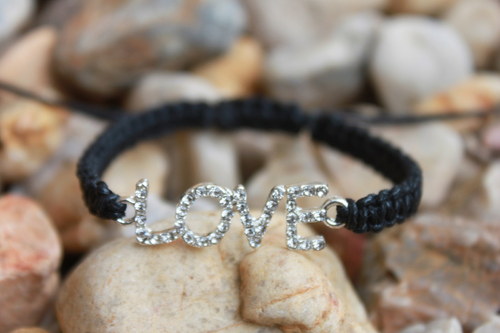 LOVE.. Náramek makramé/shamballa — foto 4